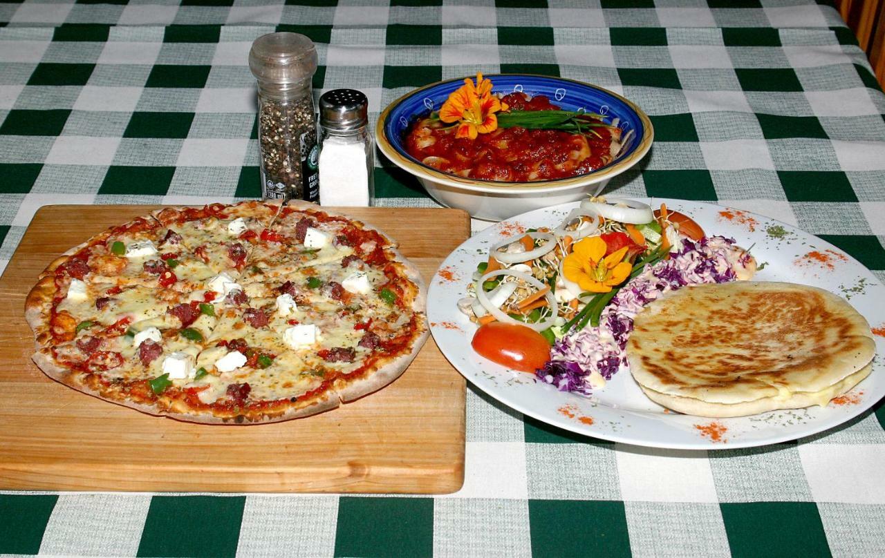 Tower Of Pizza Bed & Breakfast Ethels Drive Exterior photo